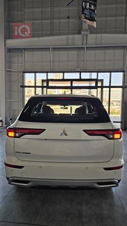 میتسوبیشی ئاوتلاندەر